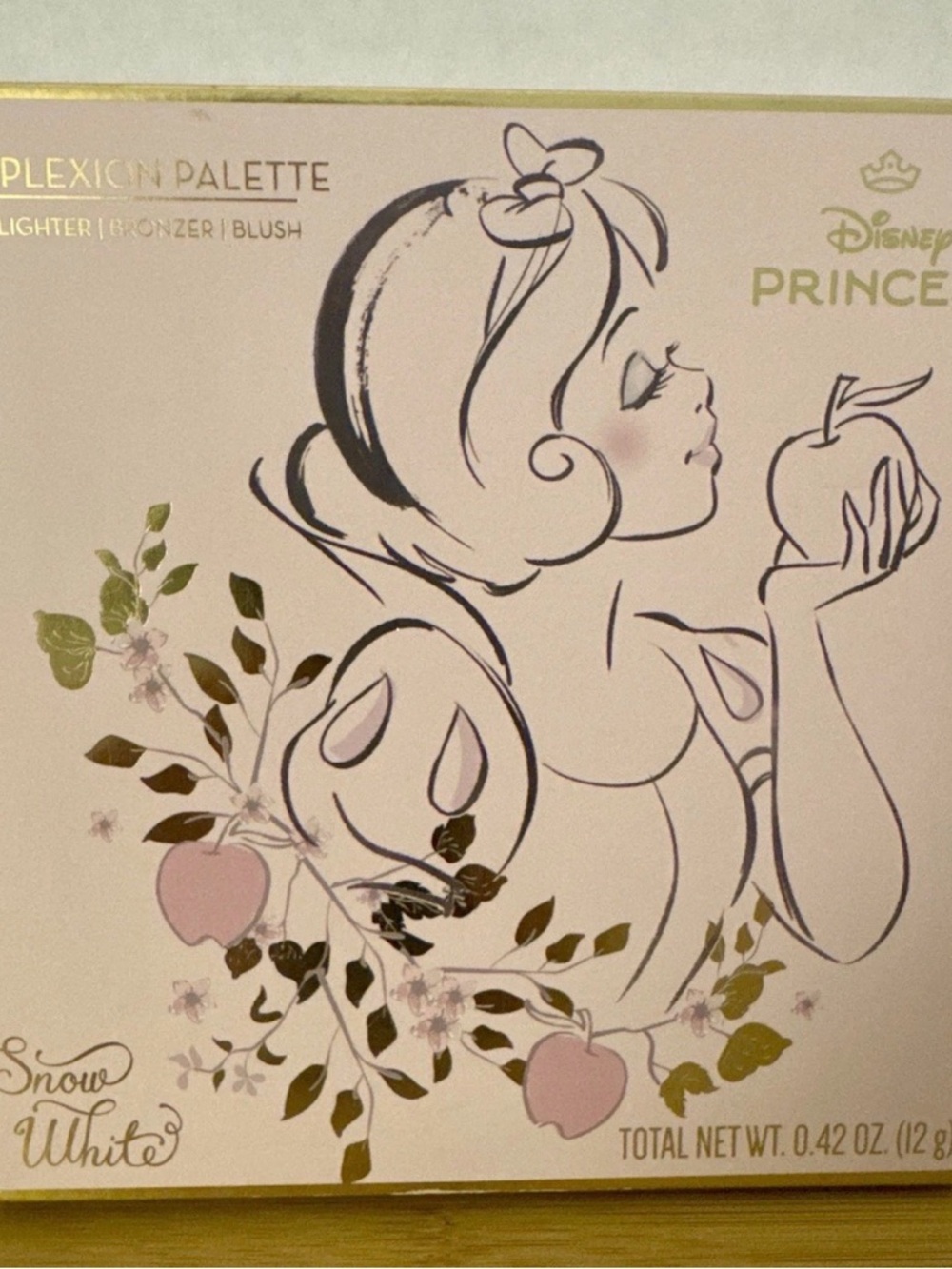 Disney Princess Snow White Makeup Complexion Palette Bronzer Highlighter Blush